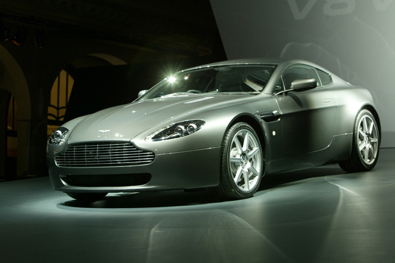 Aston Martin V8 Vantage: 1 фото