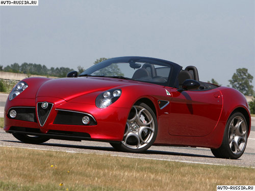 Alfa Romeo 8C Spider: 9 фото