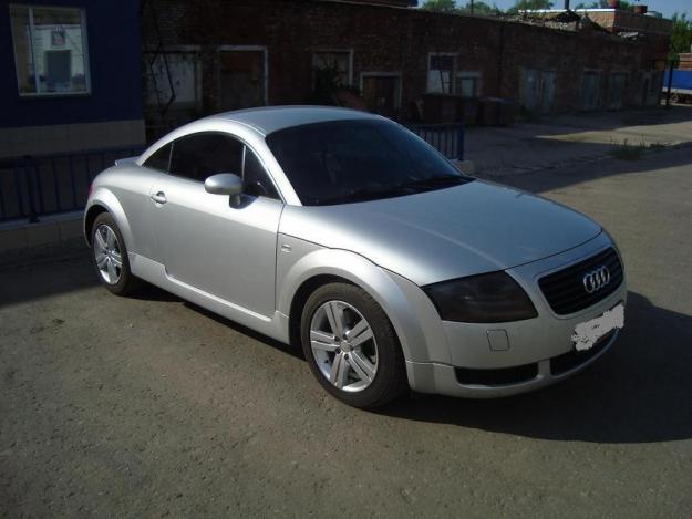 Audi TT 8N: 4 фото