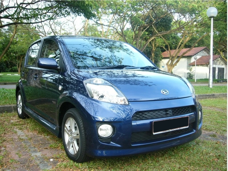 Daihatsu Sirion: 9 фото