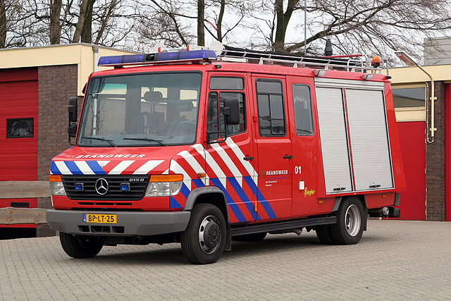 Mercedes-Benz Vario: 12 фото