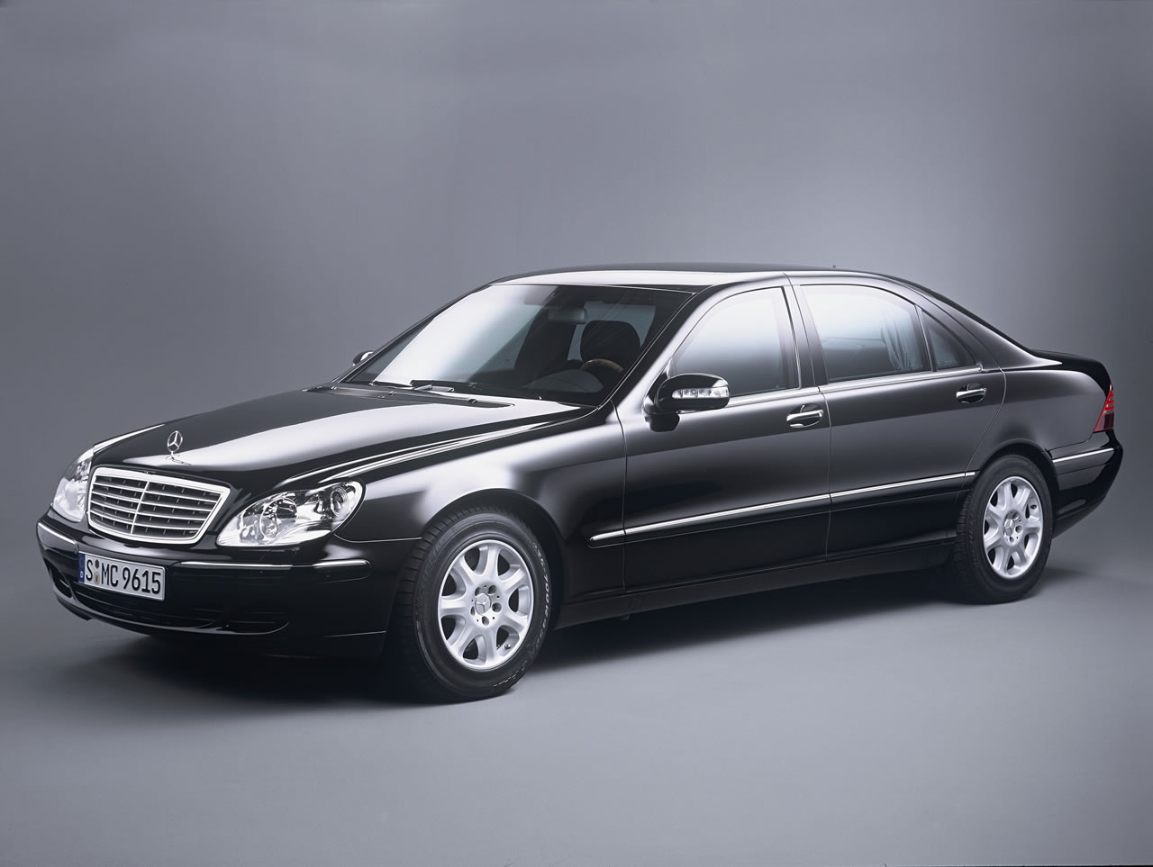 Mercedes S-class W220