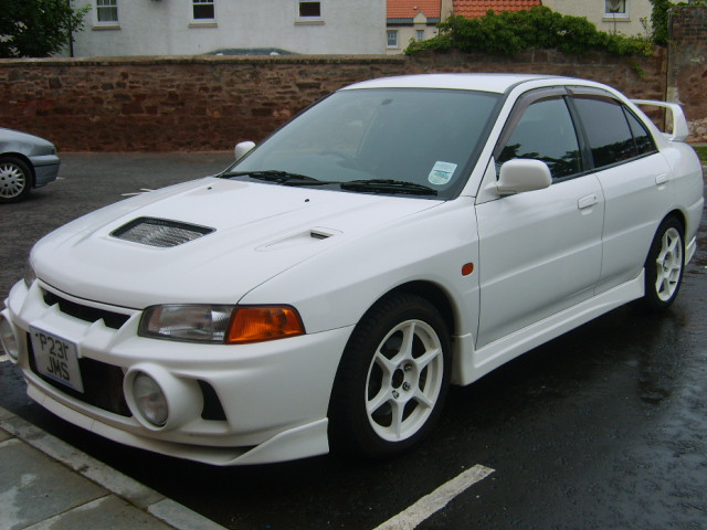 Mitsubishi Lancer Evolution IV: 1 фото