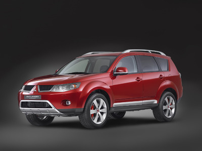 Mitsubishi Outlander XL: 10 фото